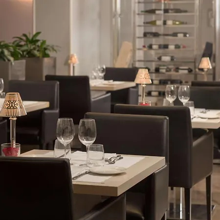 Hotell Nh Centro 4*