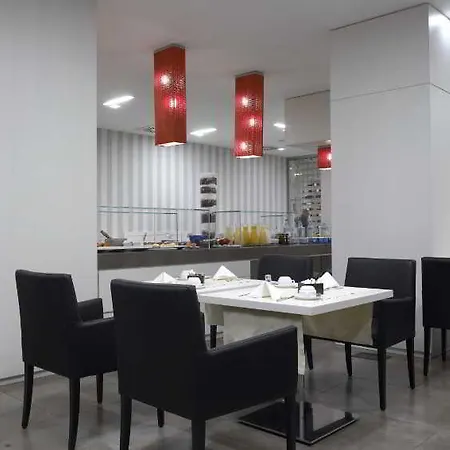 热那亚中心nh酒店 4*