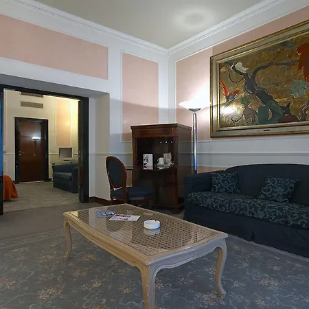 Hotell Nh Centro 4*